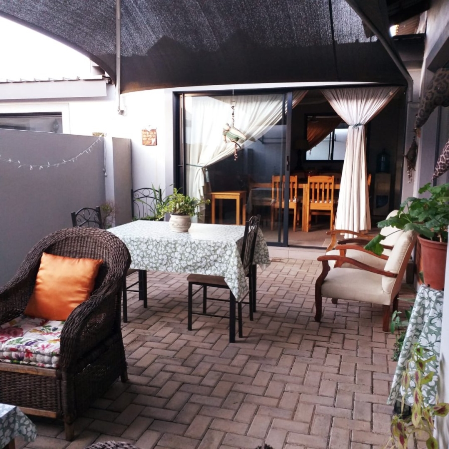2 Bedroom Property for Sale in Ifafi North West